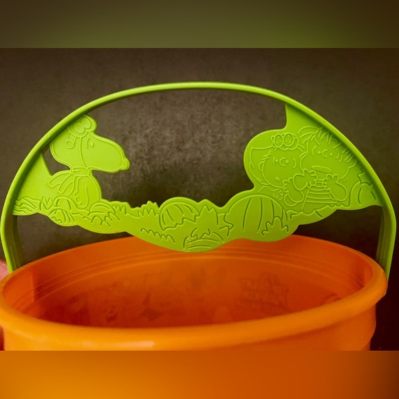 2 Collectible “It’s the Great Pumpkin, Charlie Brown” McDonalds Candy Buckets - Picture 6 of 10